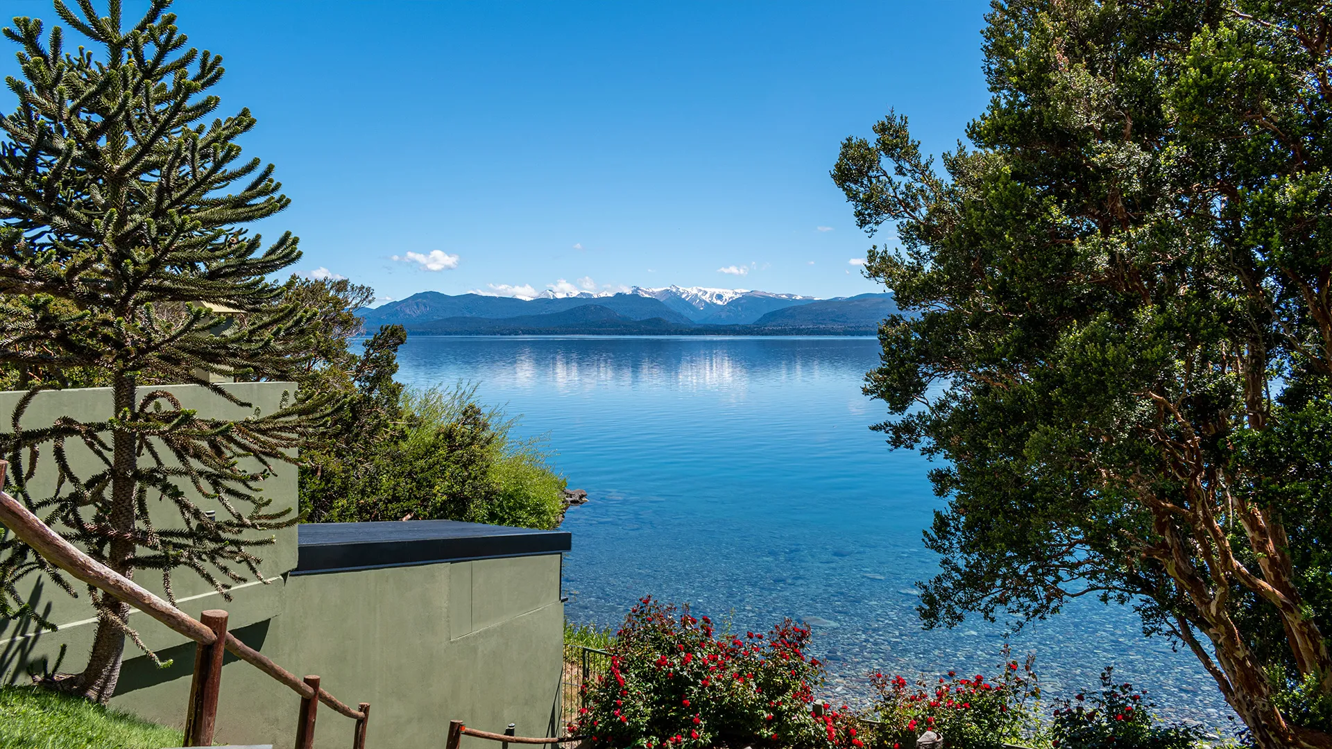 Fotografía del jardín de Lake Inn